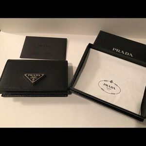 Prada Accessories - Prada woman’s card holder Prada Accessories - Prada woman’s card holder